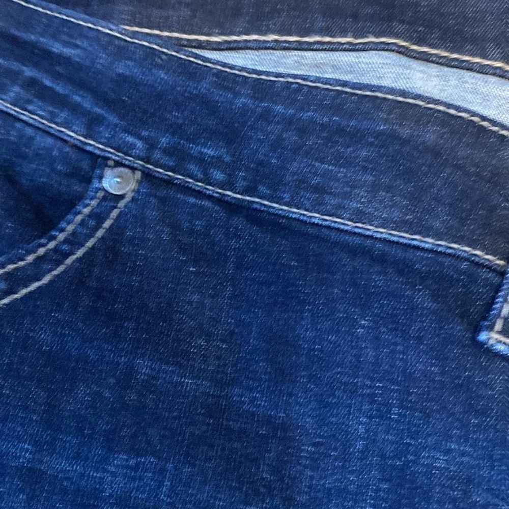 Silver Grayson Jeans - Picture 2 of 9